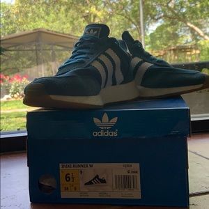 Adidas Iniki runners W